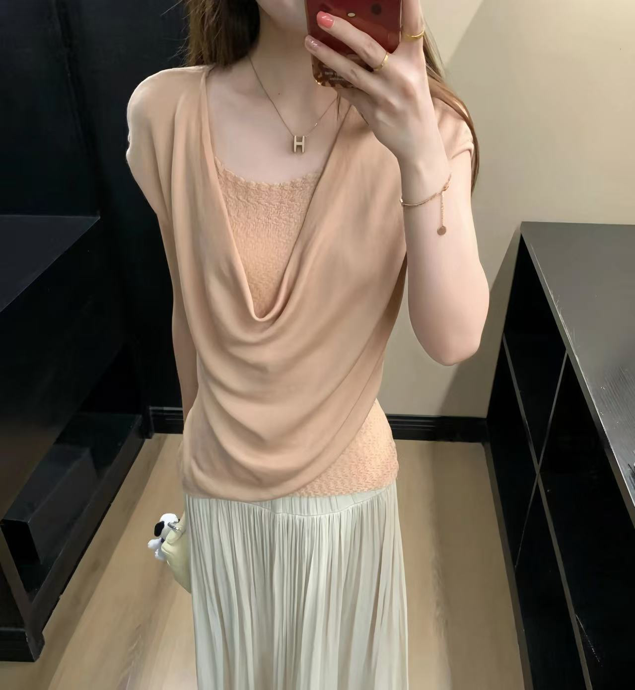 Light Mature V-Neck Faux Two-Piece Lace Panel Short Sleeve T-Shirt for Women 2026 Summer Slimming Top