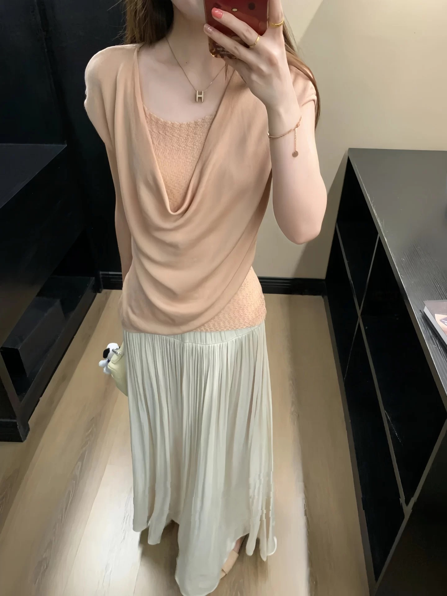 Light Mature V-Neck Faux Two-Piece Lace Panel Short Sleeve T-Shirt for Women 2026 Summer Slimming Top - Image 4