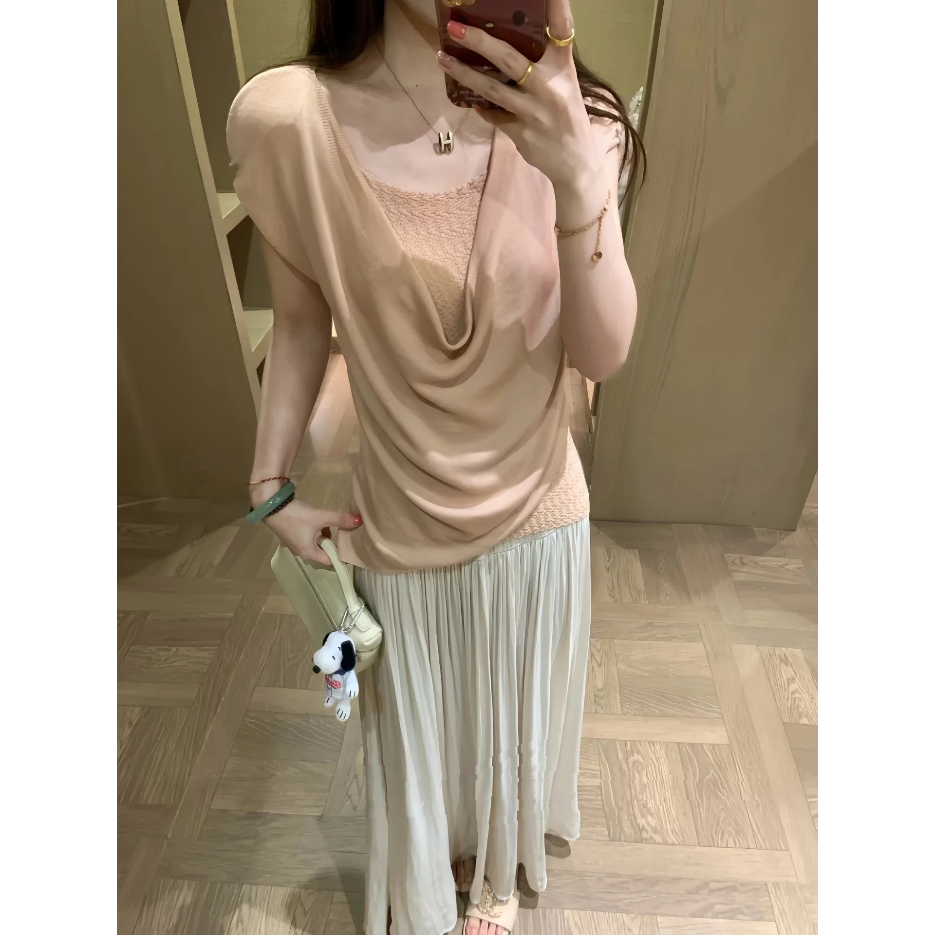 Light Mature V-Neck Faux Two-Piece Lace Panel Short Sleeve T-Shirt for Women 2026 Summer Slimming Top - Image 5