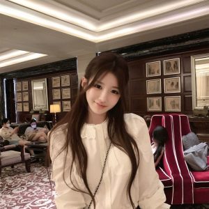Women's White Lace Doll Long Sleeve Shirt French Sweet Ruffle Autumn Cropped Loose Slimming Top